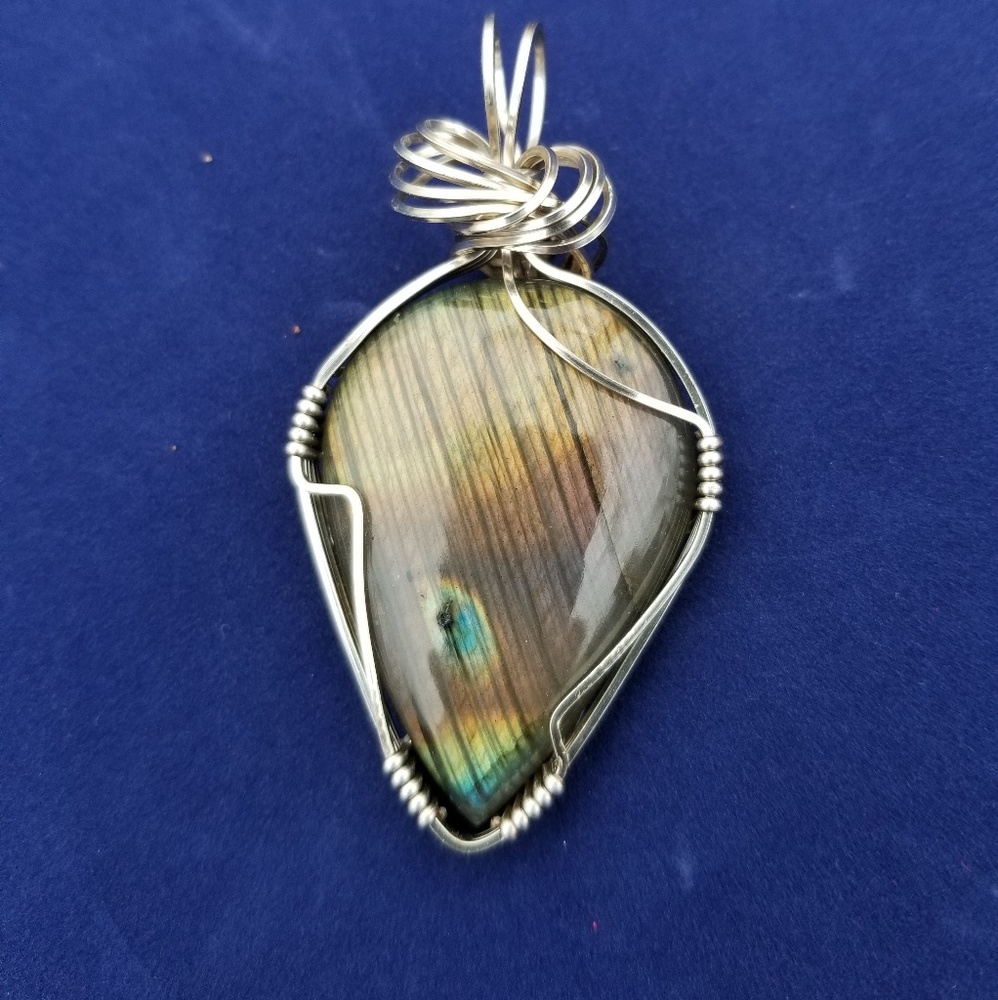 Labradorite pendant